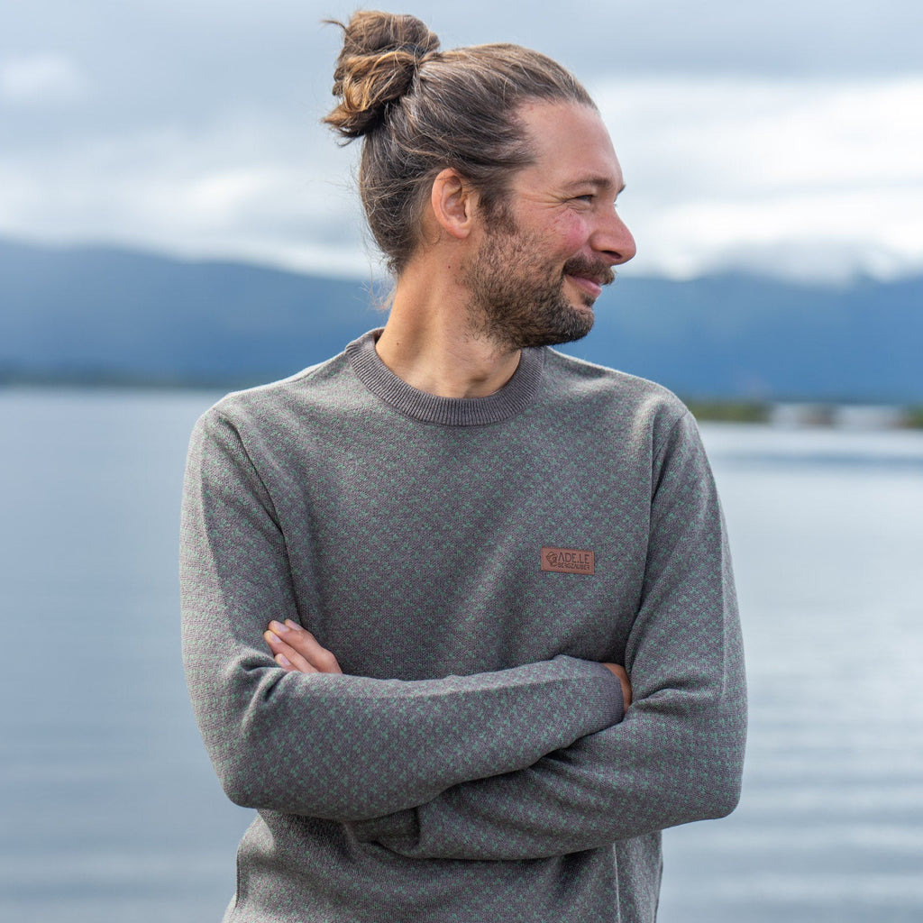 Benno 100% Merino Strickpullover Herren Grün Braun gemustert – Ansicht 2
