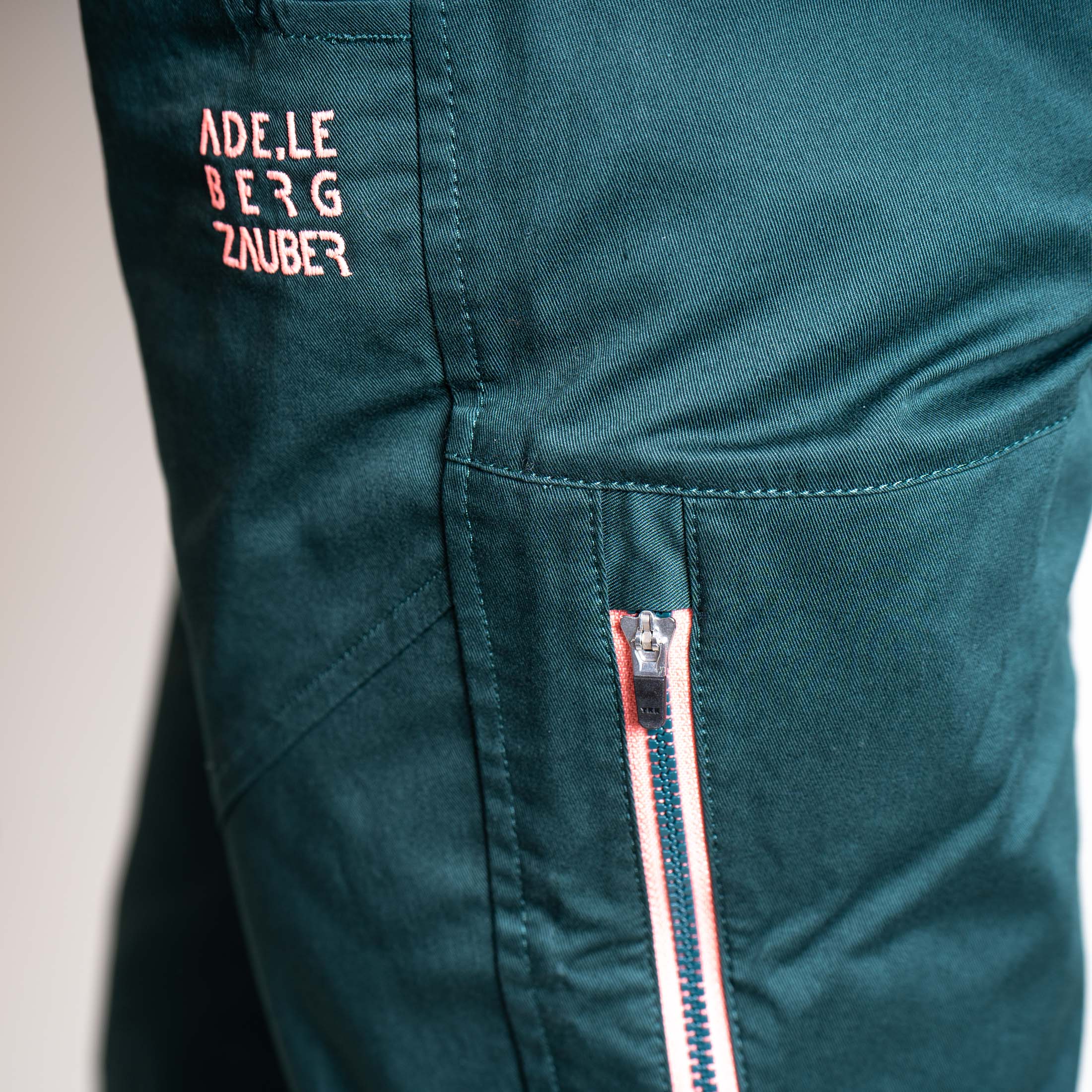 Larissa Organic Climb & Relax Hose Damen Dunkel Grün – Ansicht 7