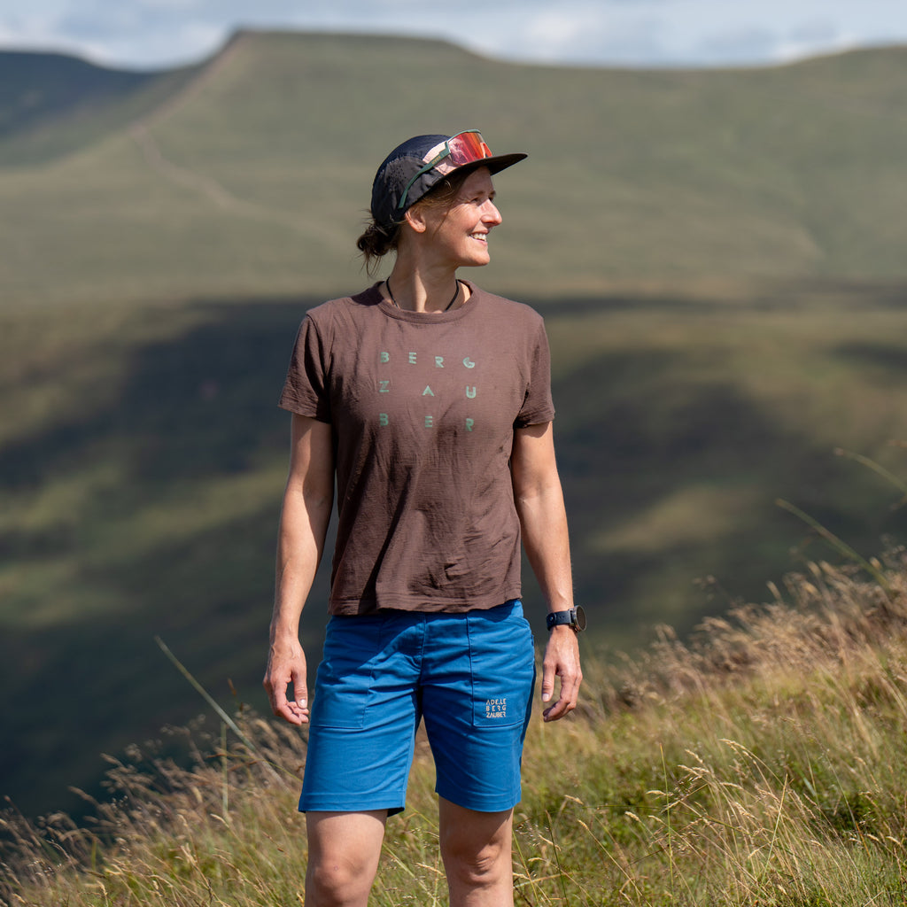 Julia Organic Climb & Relax Short Blau – Ansicht 2