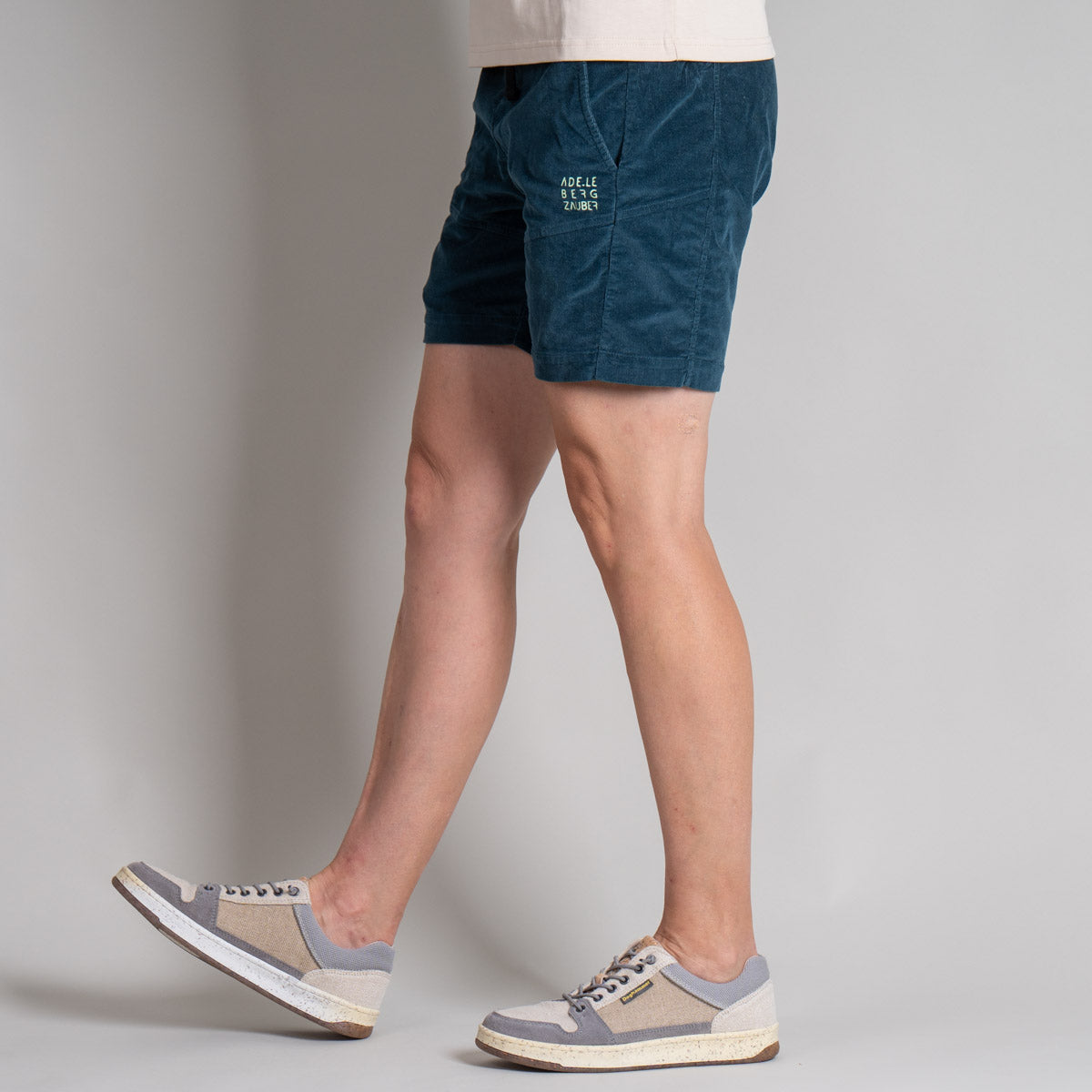 Lena Organic Cord Short Damen Petrol