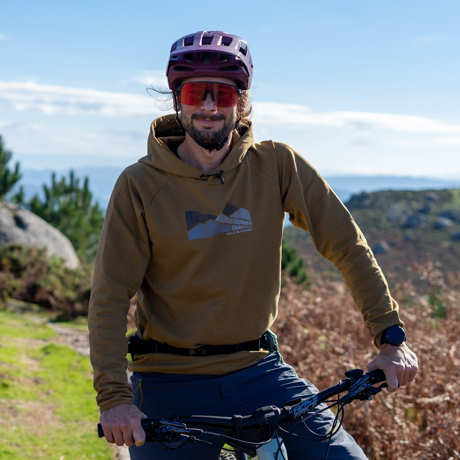 Carl Outdoor Hoody Herren Goldbeige – Ansicht 2