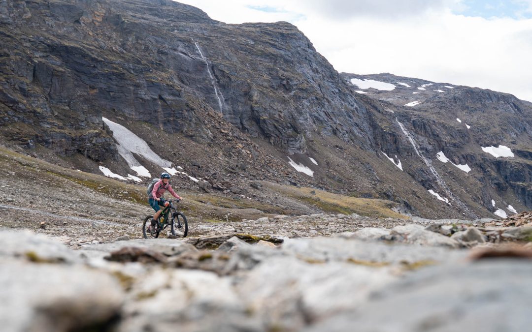 Biken in Lappland – zur höchsten Berghütte Schwedens